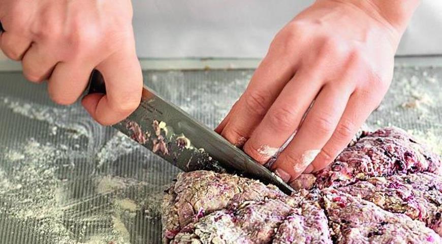 Булочки с овсянкой, медом и ягодами . Шаг 3