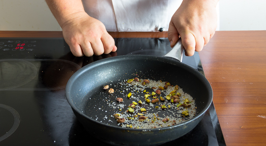 Каша из киноа на кокосовых сливках с ягодами. Шаг 4 Каша из киноа на кокосовых сливках с ягодами. Шаг 4