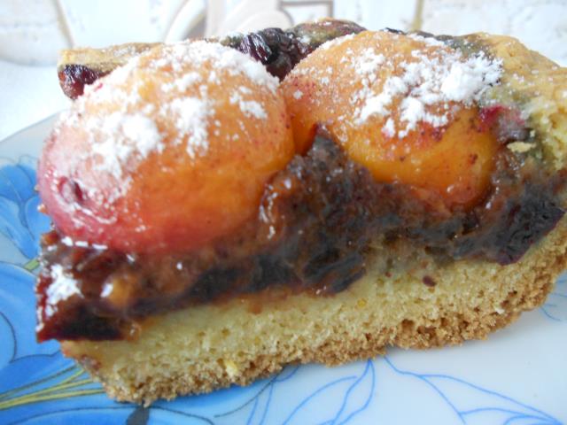 Абрикосово-вишневый пирог 3