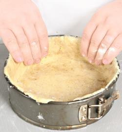 Пирог с ягодами на творожном тесте. Шаг 4