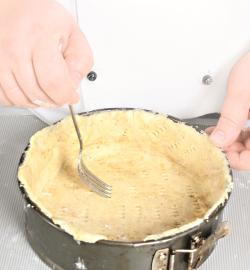 Пирог с ягодами на творожном тесте. Шаг 5