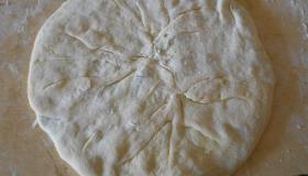 Плацинды с творогом и зеленью. Шаг 3