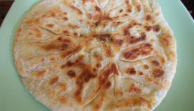 Плацинды с творогом и зеленью. Шаг 4