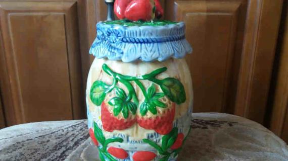 Любимая сахарница