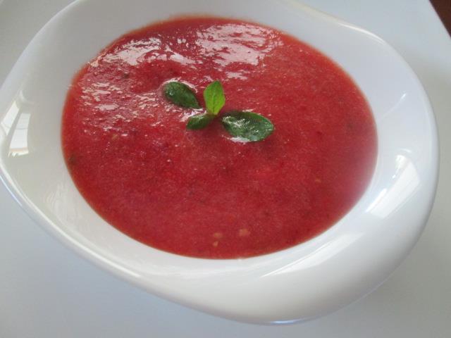 Клубнично - томатный гаспачо 2