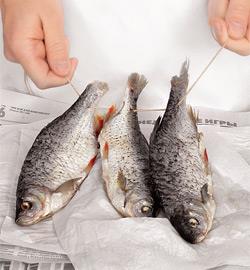 Вяленая мелкая рыбка: корюшка, мойва и подлещики. Шаг 6