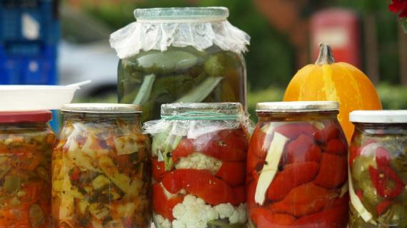 Овощные заготовки: ассорти и салаты