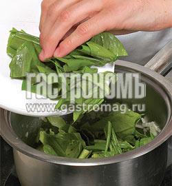 Куриные котлеты с соусом из щавеля и черемши. Шаг 5