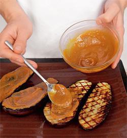 Баклажаны с глазурью из пасты мисо. Шаг 3