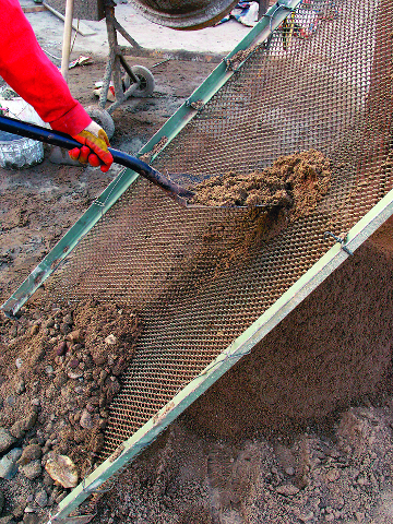 Как сделать дорожку из плитки - готовим песок