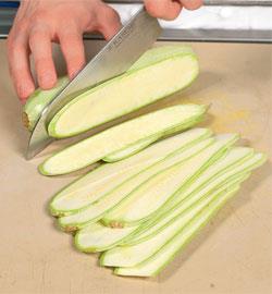 Рулеты из кабачков. Шаг 1