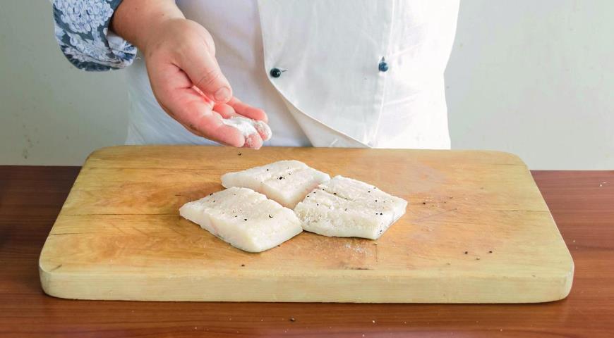 Треска с лисичками в сливочном соусе. Шаг 1