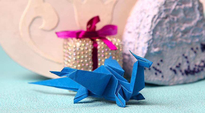 Синий дракончик из бумаги. Оригами