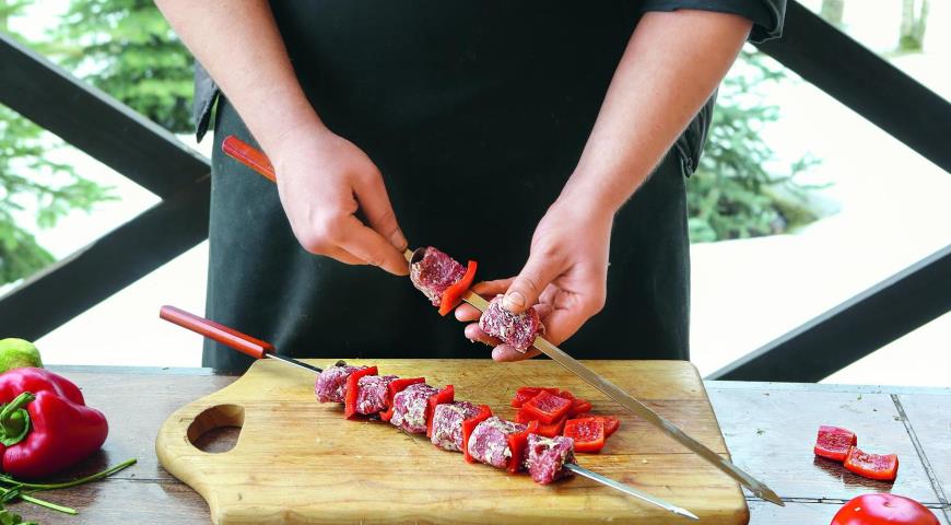 Самый быстрый шашлык из говядины. Шаг 5