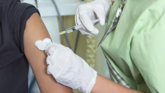 Соцсети объявили войну противникам прививок