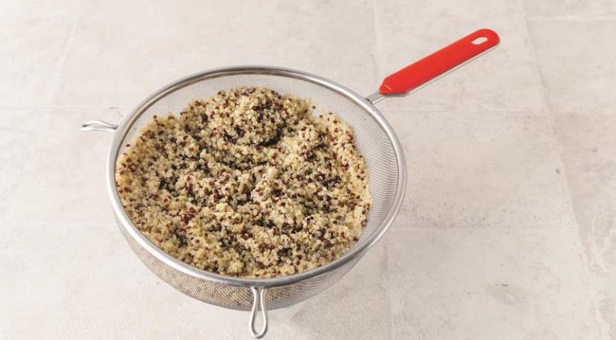 Запеканка из киноа с цукини. Шаг 2 Запеканка из киноа с цукини. Шаг 2