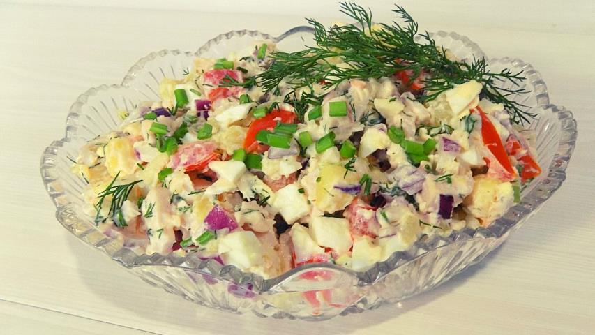 Салат с копченой куриной грудкой 